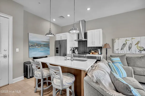 $1,950 | 10 Grace Street, Unit 603, Wilmington, NC 28401