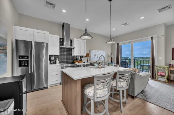 $1,950 | 10 Grace Street, Unit 603, Wilmington, NC 28401