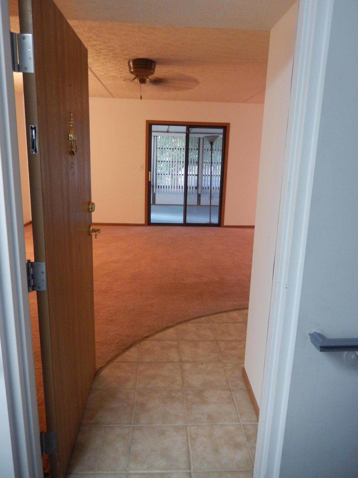 3939 Karl Road, Unit 122 Columbus, OH 43224 - Photo 7 of 57 Entry to foyer of #122