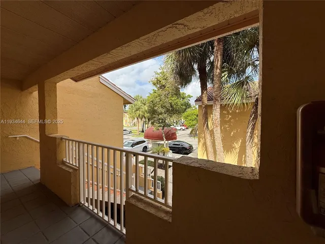 $1,750 | 931 Coral Club Drive, Unit 931, Coral Springs, FL 33071