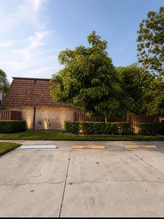 $3,000 | 1421 14th Lane, Unit D, Greenacres, FL 33463