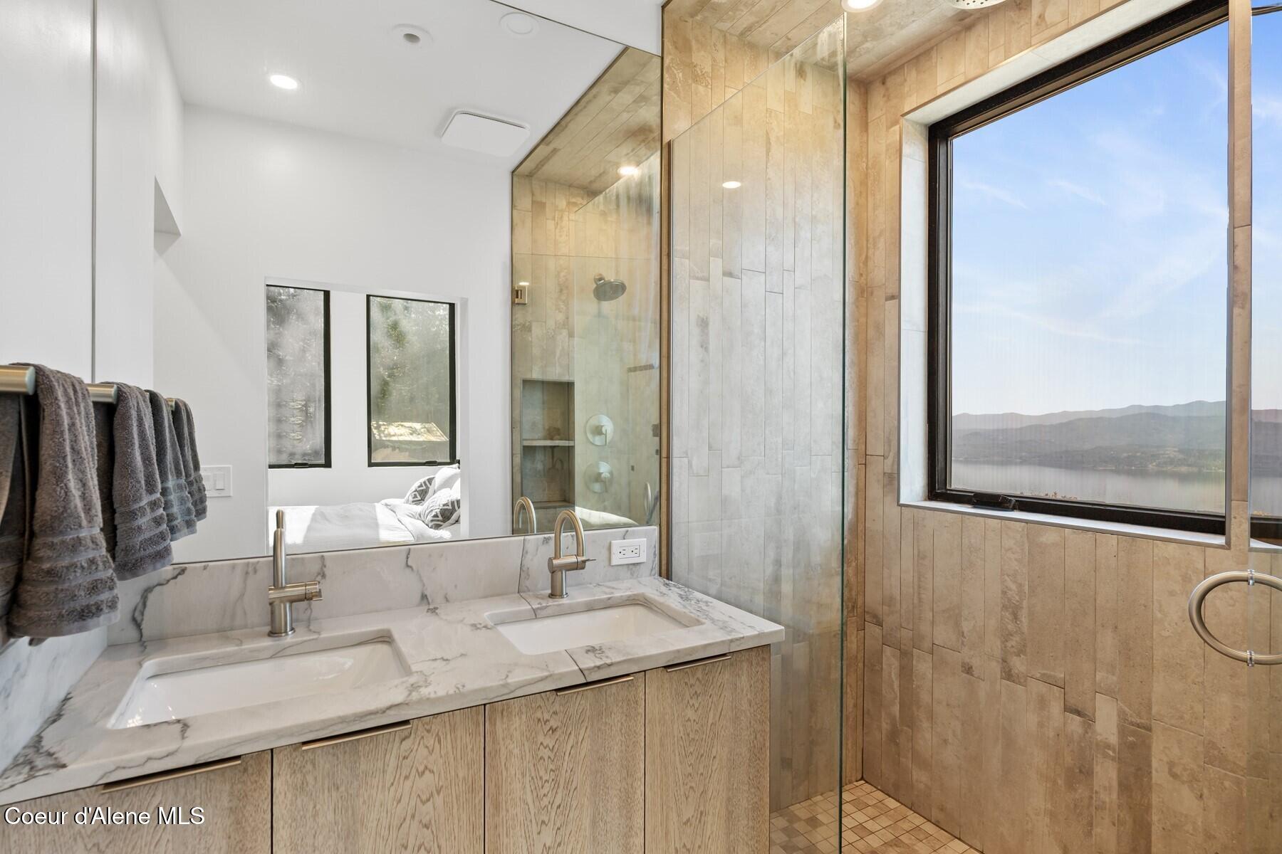 1376 Less Traveled Road Sagle, ID 83860 - Photo 25 of 61 22