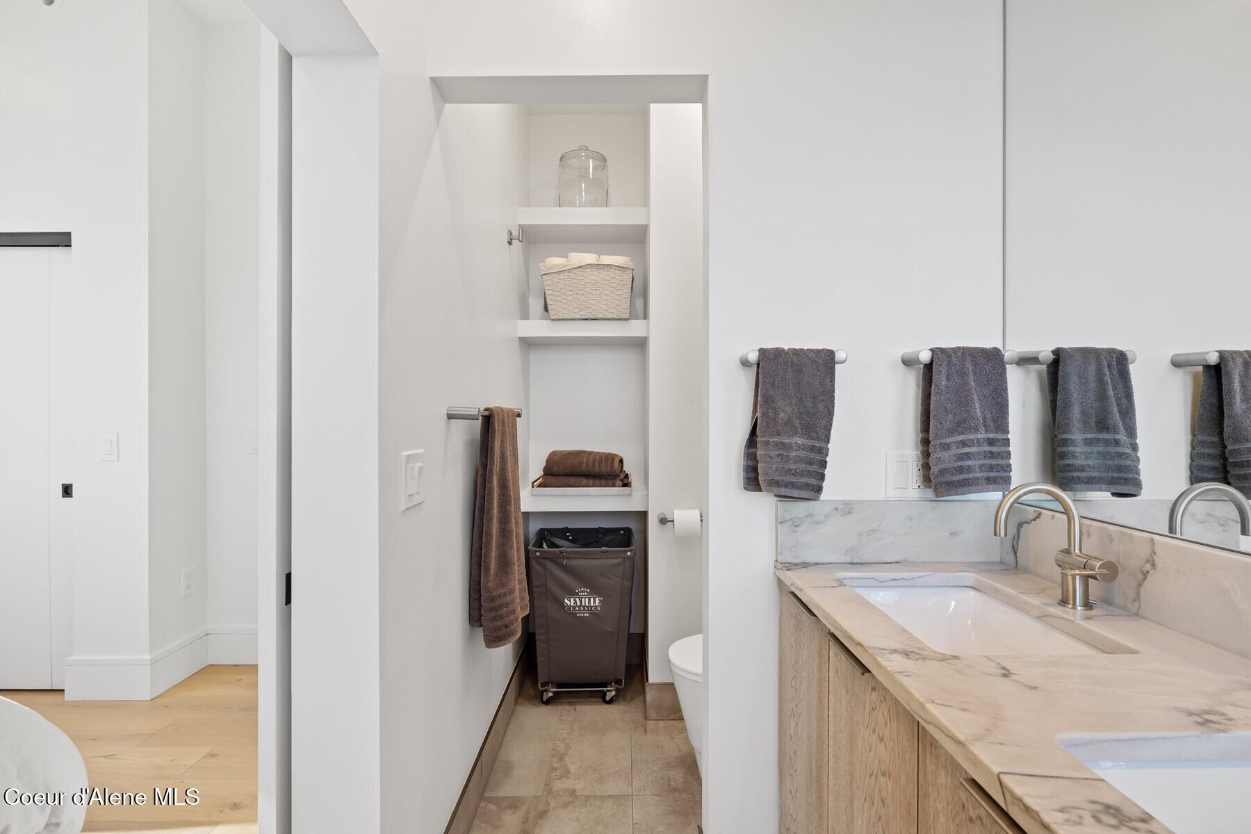 1376 Less Traveled Road Sagle, ID 83860 - Photo 31 of 61 28