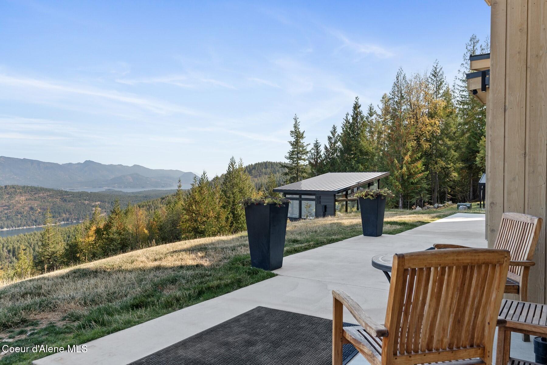 1376 Less Traveled Road Sagle, ID 83860 - Photo 37 of 61 34