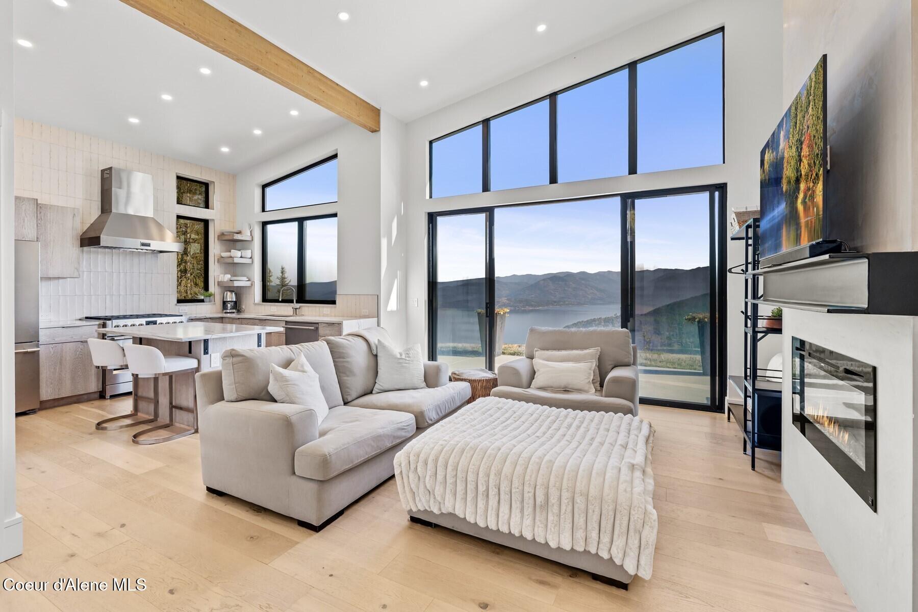 1376 Less Traveled Road Sagle, ID 83860 - Photo 9 of 61 09