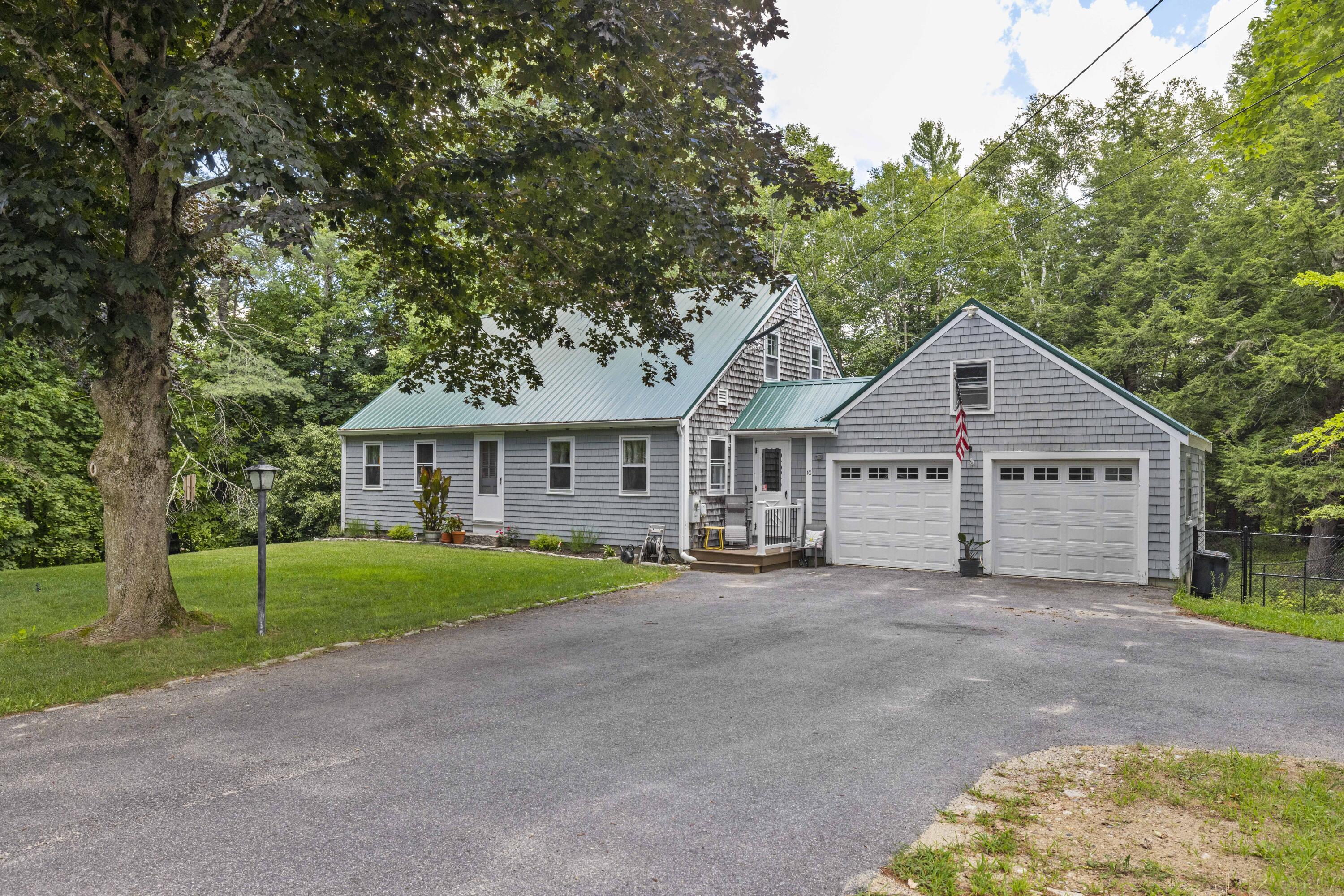 10 Hurricane Road Gorham, ME 04038 - Photo 1 of 38 Front