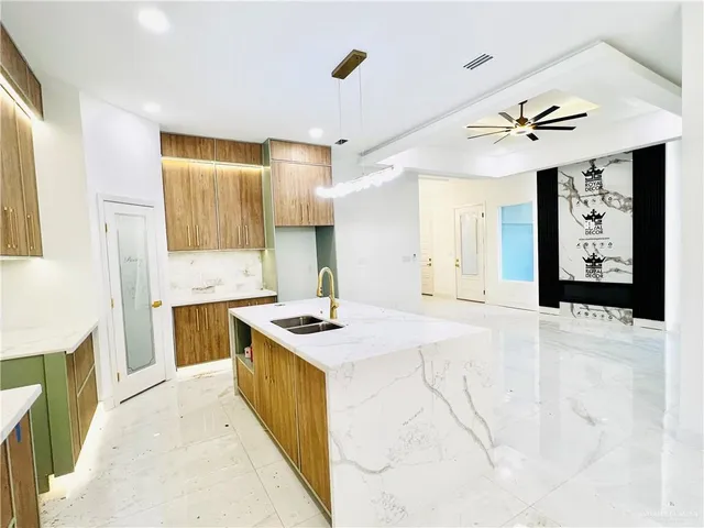 $329,000 | 1906 Hole St Mission, Unit 6, Mission, TX 78572