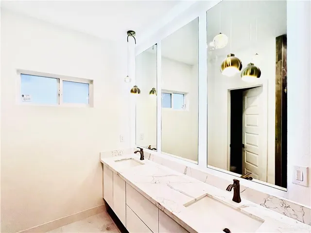 $329,000 | 1906 Hole St Mission, Unit 6, Mission, TX 78572