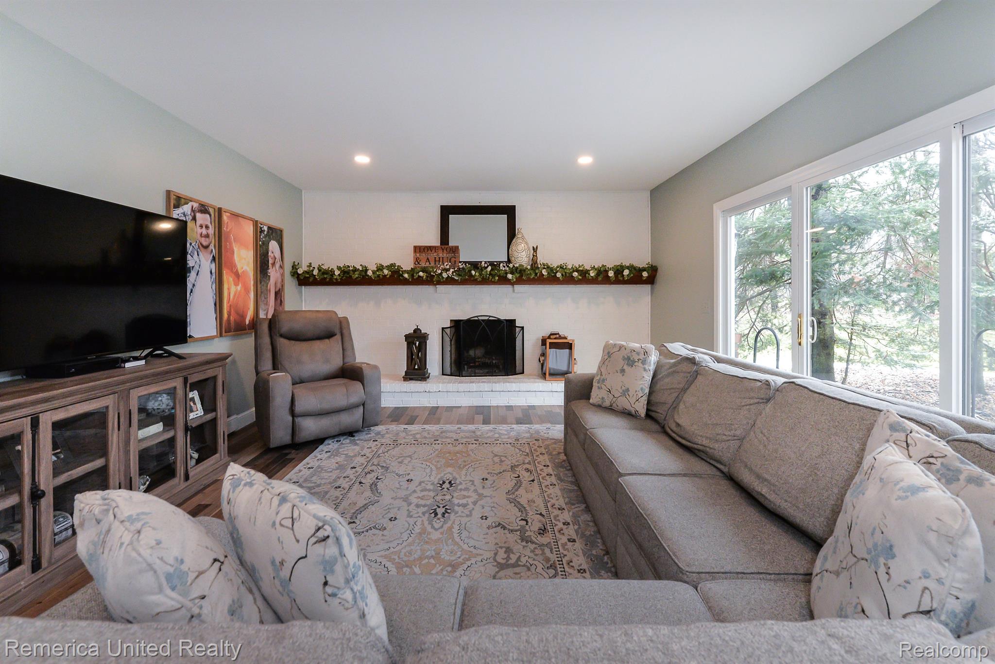 11536 Ridge Road South Lyon, MI 48178 - Photo 14 of 58 Gallery Image 14