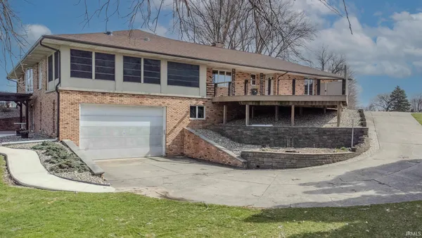 $575,000 | 1116 Erin Court, Middlebury, IN 46540