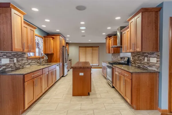 $575,000 | 1116 Erin Court, Middlebury, IN 46540