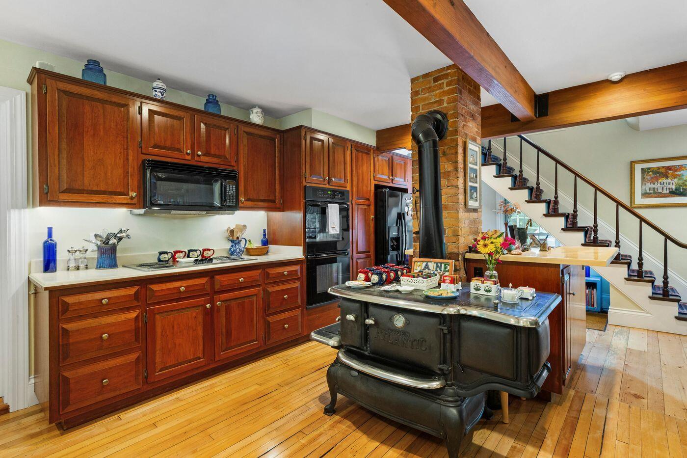 22 High Street Camden, ME 04843 - Photo 14 of 64 W15-ME2360_14