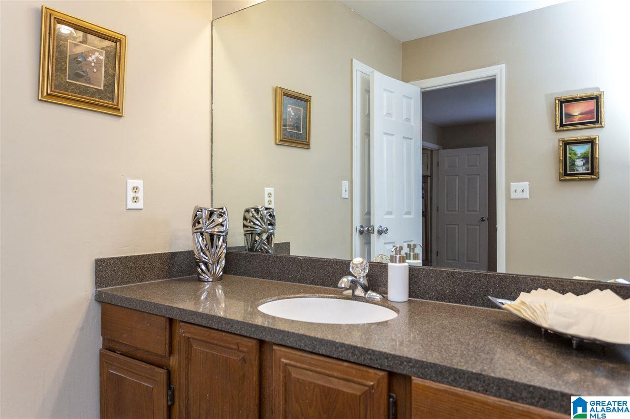 108 Spinnaker Lane Alabaster, AL 35007 - Photo 16 of 37