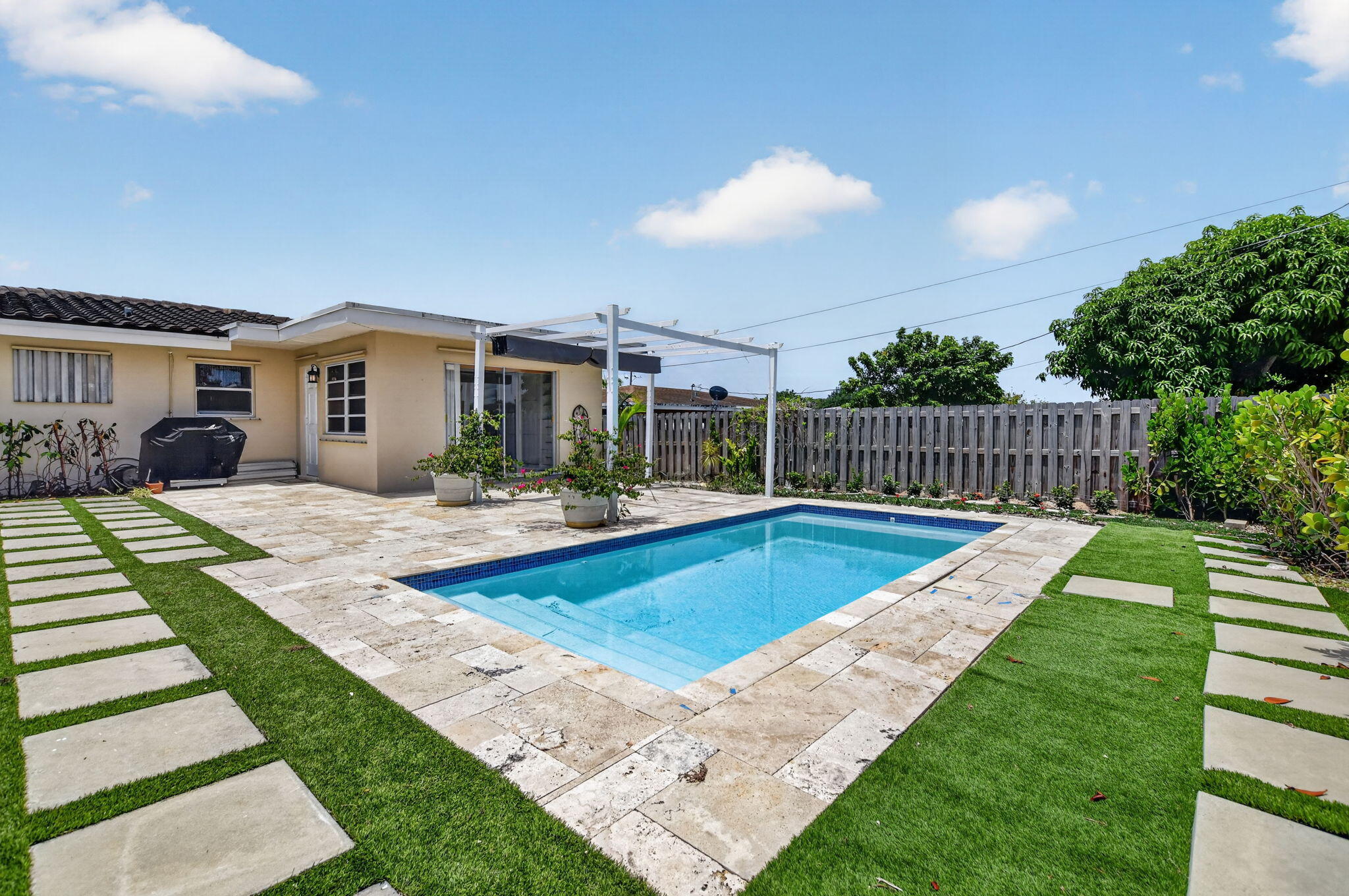 421 Southwest 2nd Street Boca Raton, FL 33432 - Photo 31 of 36 Pool