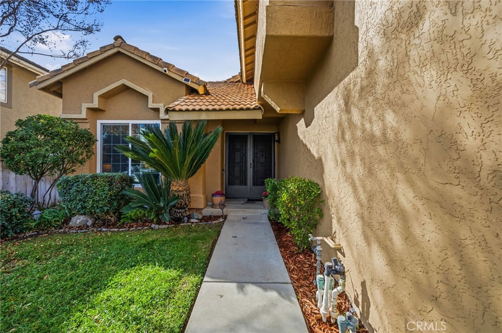 24437 Ridgewood Road Murrieta, CA 92562 - Photo 9 of 55