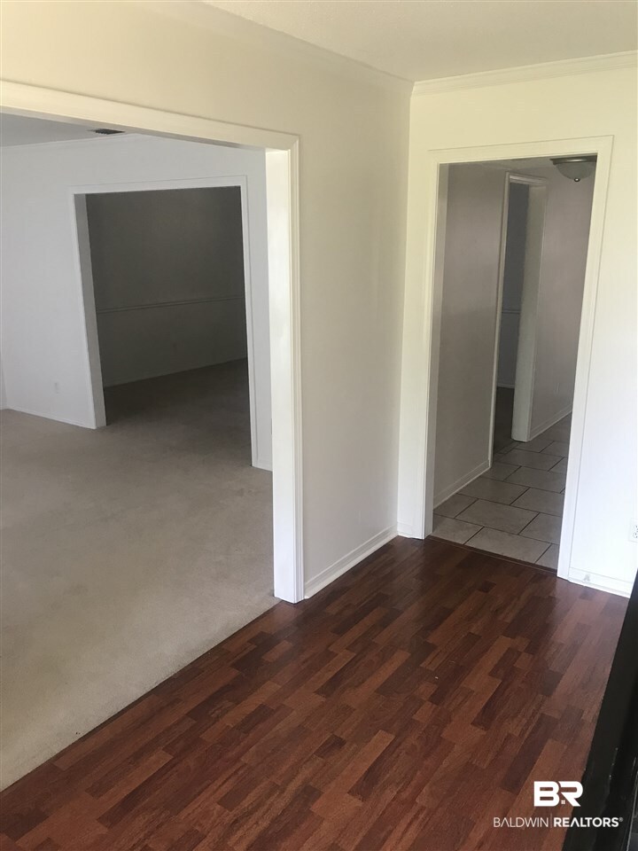 5777 Chester Court Mobile, AL 36609 - Photo 3 of 26