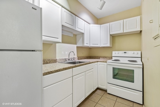 1550 North Lake Shore Drive, Unit 2F Chicago, IL 60610 - Photo 4 of 13
