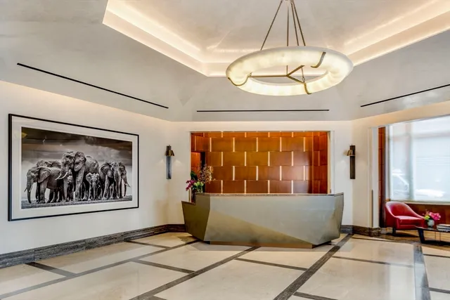 $1,349,000 | 100 Lovejoy Wharf, Unit 10K, Boston, MA 02114