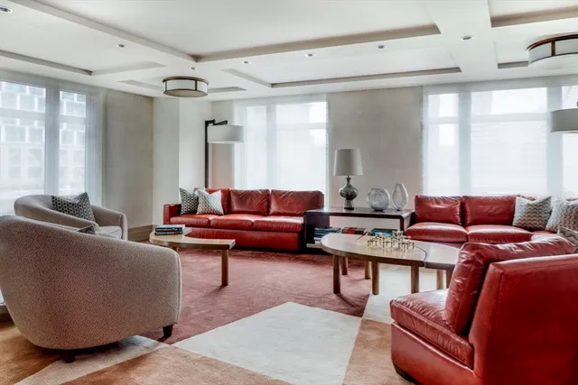 $1,349,000 | 100 Lovejoy Wharf, Unit 10K, Boston, MA 02114