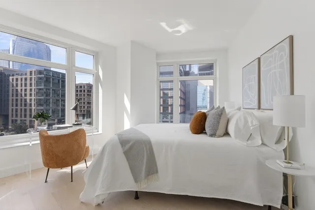 $1,349,000 | 100 Lovejoy Wharf, Unit 10K, Boston, MA 02114