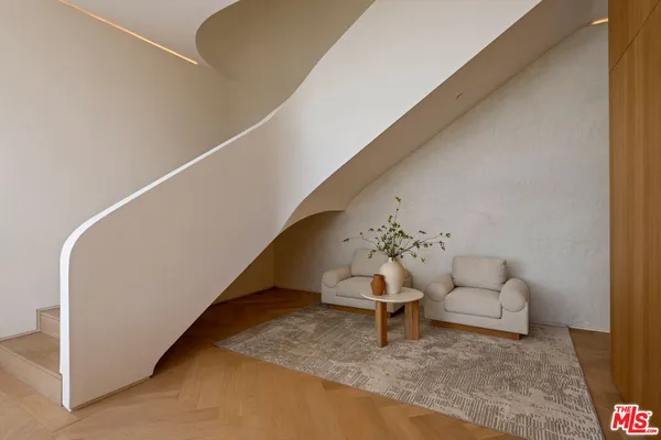 $3,999,000 | 3699 Alta Mesa Drive, Studio City, CA 91604