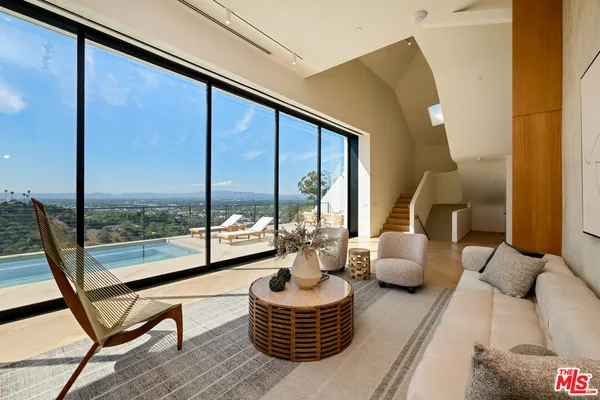 $3,999,000 | 3699 Alta Mesa Drive, Studio City, CA 91604
