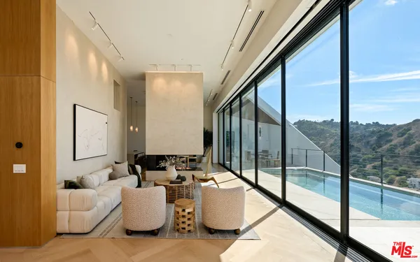 $3,999,000 | 3699 Alta Mesa Drive, Studio City, CA 91604