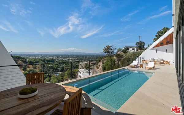 $3,999,000 | 3699 Alta Mesa Drive, Studio City, CA 91604