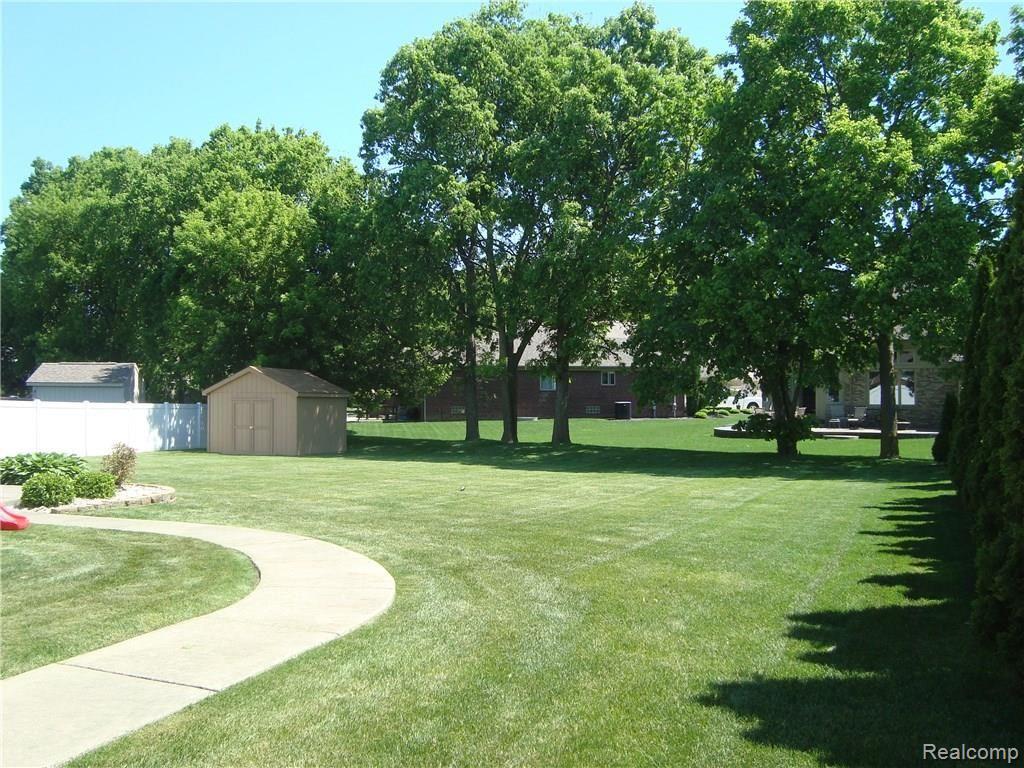 46258 Rocker Drive Macomb, MI 48044 - Photo 26 of 29 Large Yard