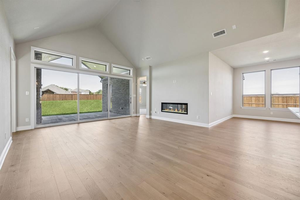 137 Cross Timbers Street Azle, TX 76020 - Photo 16 of 40 13-137Cross_013