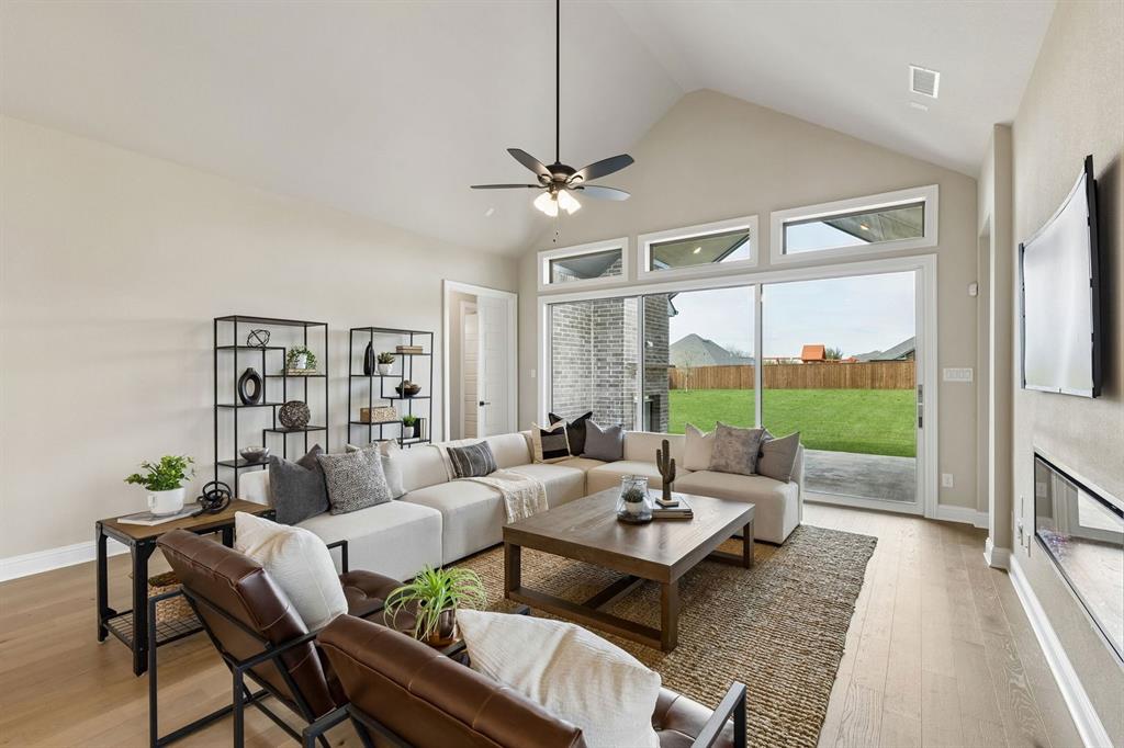 137 Cross Timbers Street Azle, TX 76020 - Photo 17 of 40 7-137Cross_007