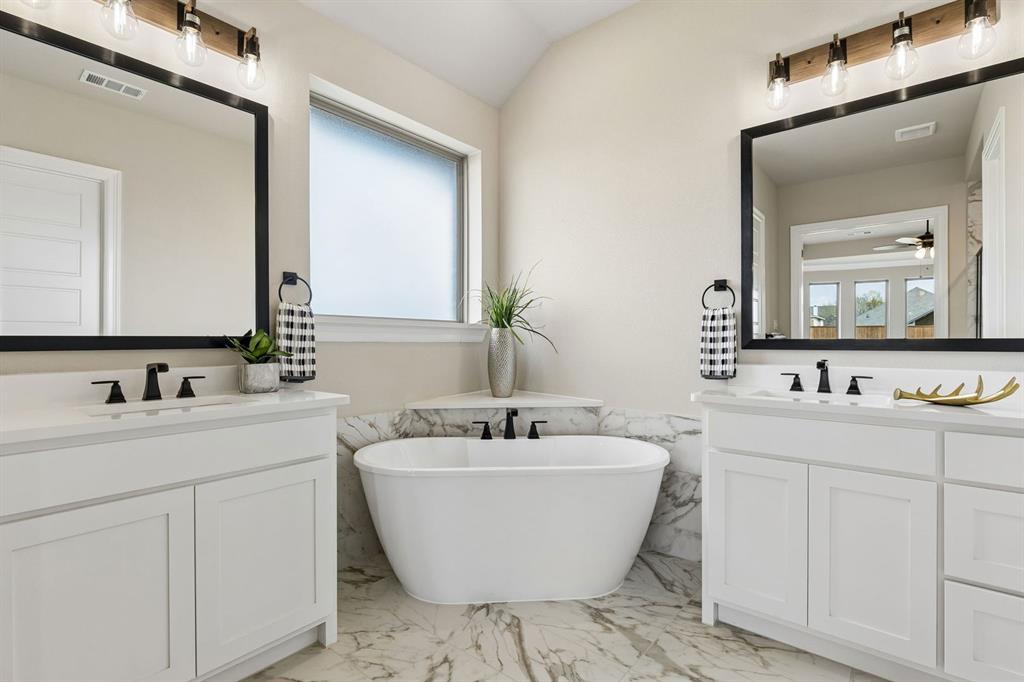 137 Cross Timbers Street Azle, TX 76020 - Photo 24 of 40 9-137Cross_009