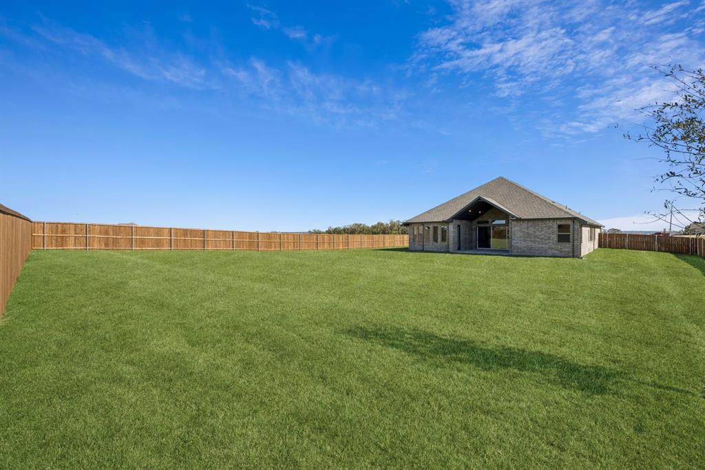 137 Cross Timbers Street Azle, TX 76020 - Photo 33 of 40 27-137Cross_027