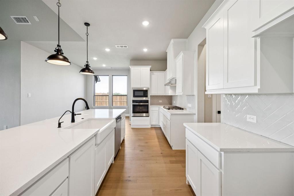 137 Cross Timbers Street Azle, TX 76020 - Photo 8 of 40 8-137Cross_008