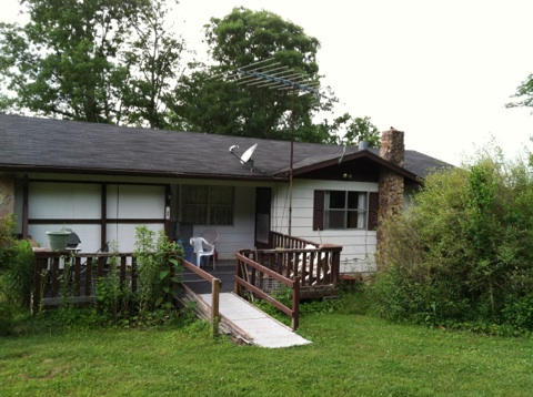 1764 Lowe Road Crossville, TN 38572 - Photo 2 of 16 Front of Home