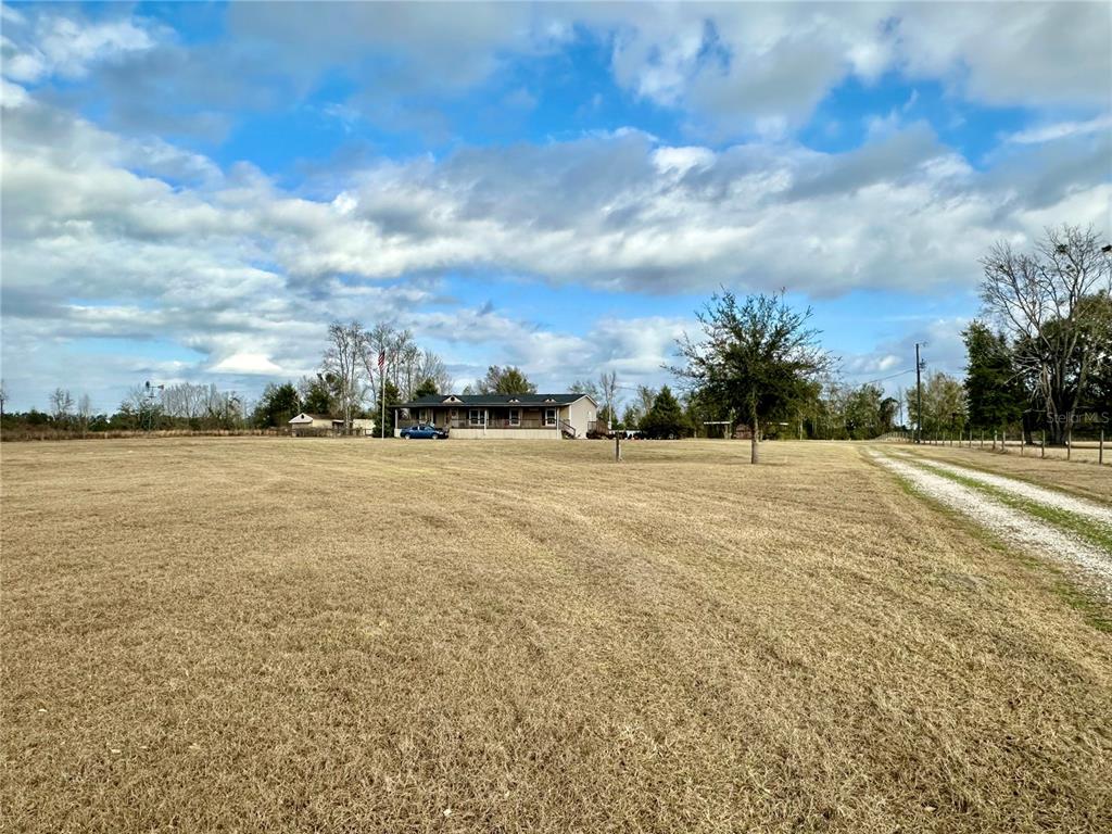 237 Southwest Baron Glen Fort White, FL 32038 - Photo 3 of 30