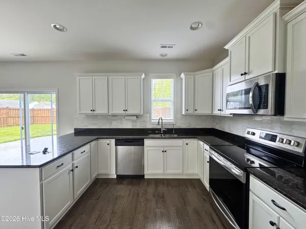 $2,350 | 9262 Cassadine Court, Leland, NC 28451