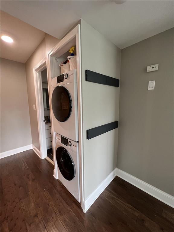 6980 Roswell Road, Unit B6 Atlanta, GA 30328 - Photo 13 of 30 a view of a hallway with washer and dryer