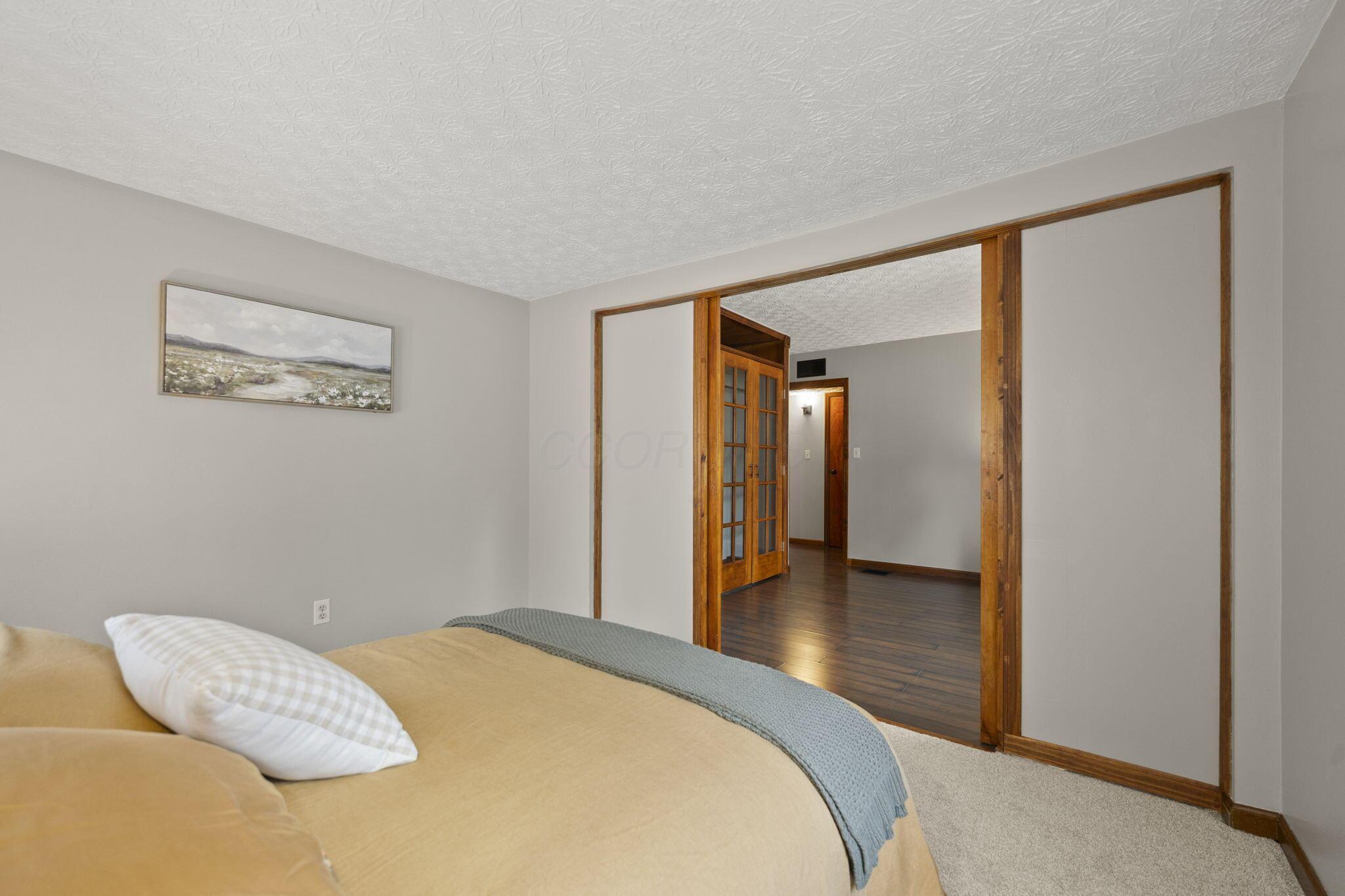 715 East Cooke Road Columbus, OH 43214 - Photo 20 of 40 Primary Bedroom