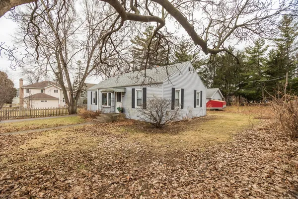 $399,900 | 105 Traube Avenue, Downers Grove, IL 60515