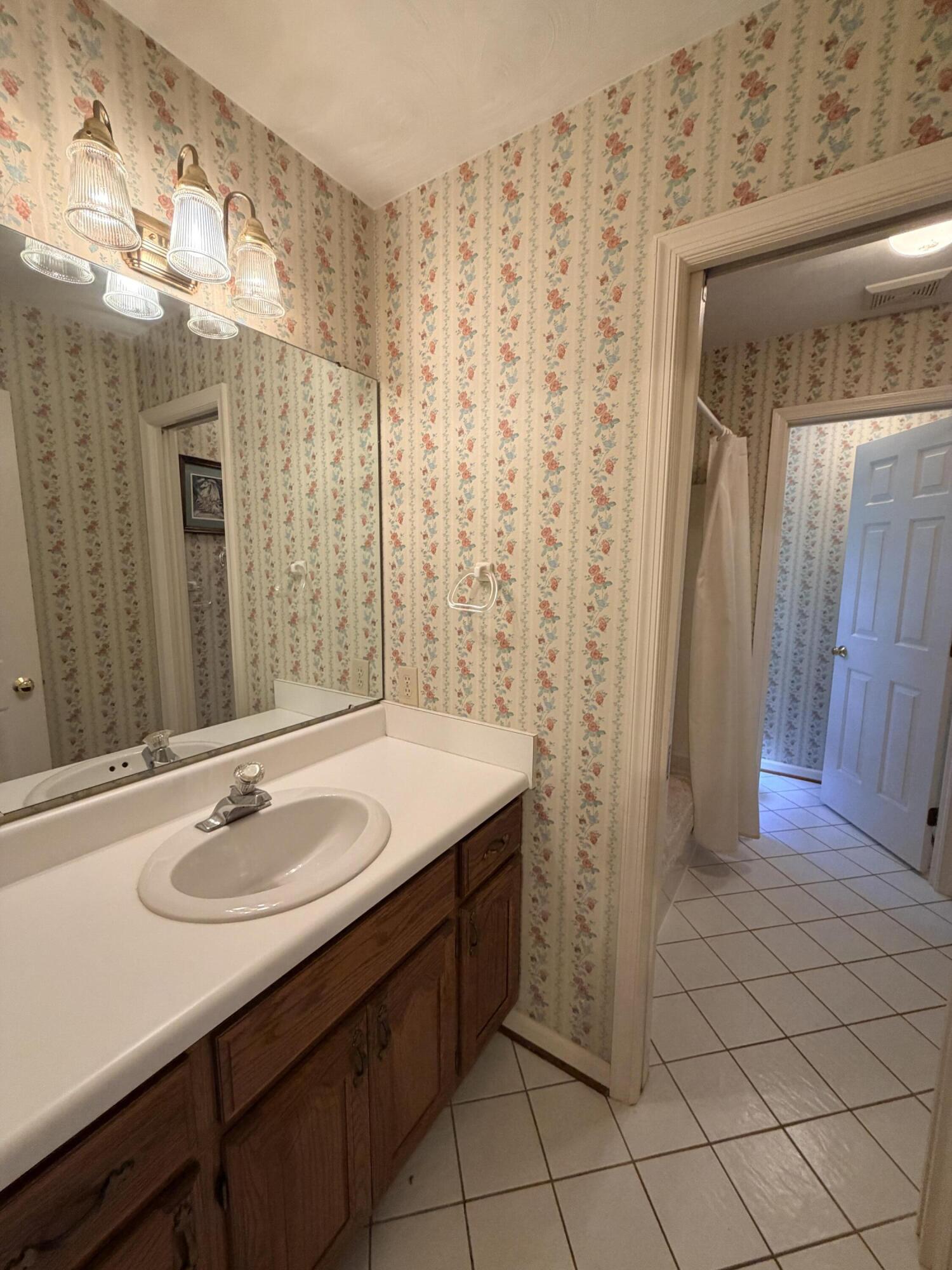 1840 Mountain View Road Vinton, VA 24179 - Photo 16 of 29 20260710_210552150_iOS