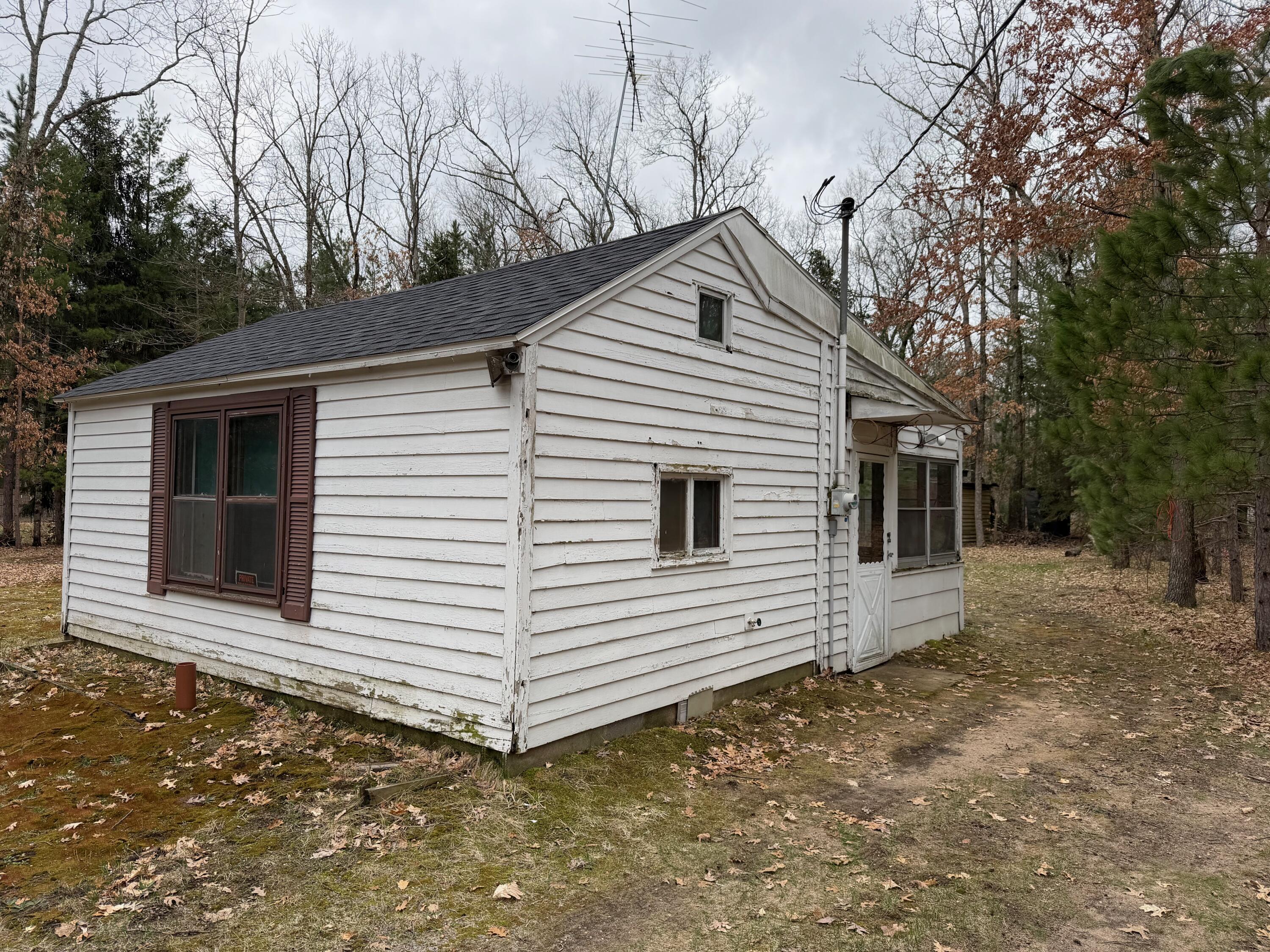 10697 North Java Road Irons, MI 49644 - Photo 2 of 17 IMG_0743