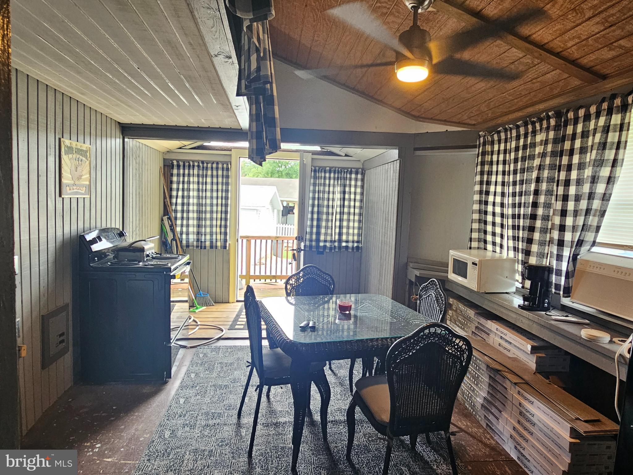 41 Chipmunk Circle Falling Waters, WV 25419 - Photo 6 of 34