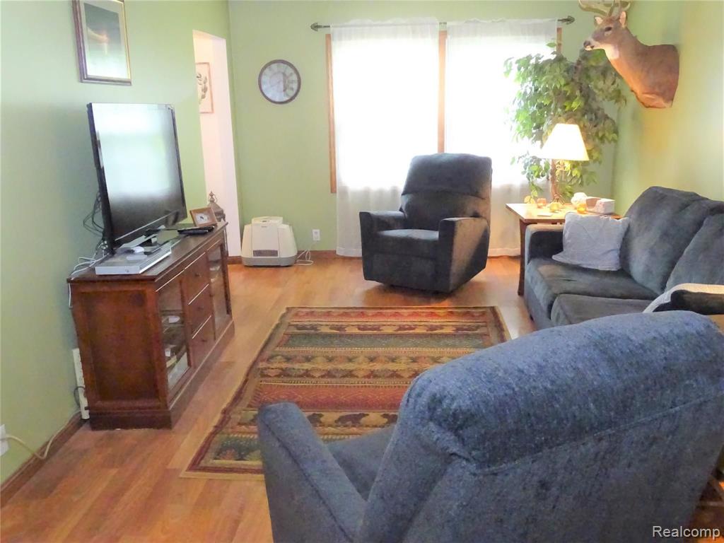 4202 East Wilson Road Clio, MI 48420 - Photo 8 of 28