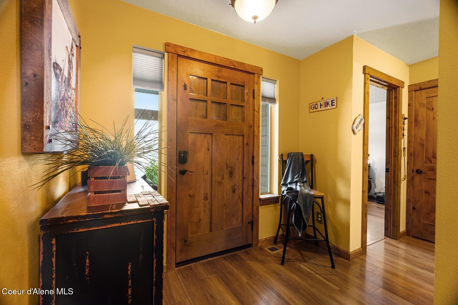 13439 North Shimmering Court Rathdrum, ID 83858 - Photo 3 of 52 A warm WELCOME!