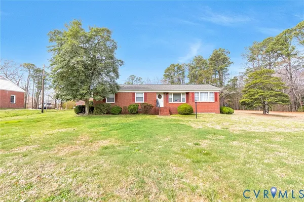 $340,000 | 5320 South George Washington Mem Highway, Gloucester, VA 23061