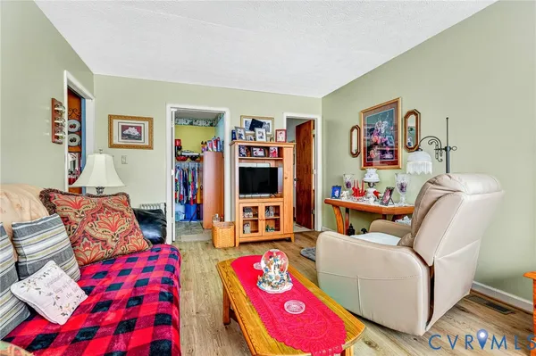 $340,000 | 5320 South George Washington Mem Highway, Gloucester, VA 23061