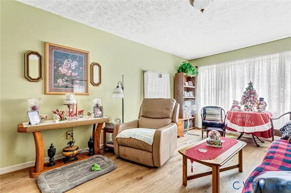 $340,000 | 5320 South George Washington Mem Highway, Gloucester, VA 23061