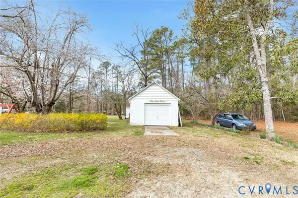 $340,000 | 5320 South George Washington Mem Highway, Gloucester, VA 23061