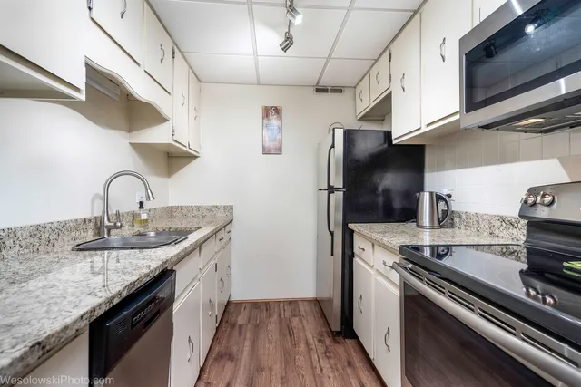 $198,000 | 3222 Sanders Road, Unit 3D, Northbrook, IL 60062